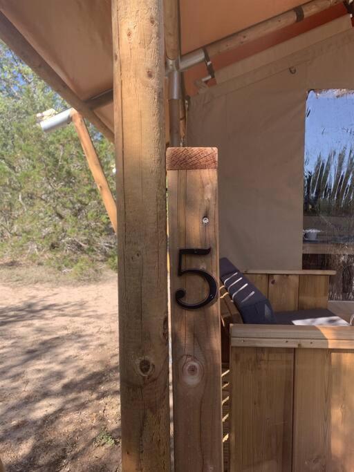 Отель 12 Fires Luxury Glamping With Heating #5 Джонсон-Сити Экстерьер фото