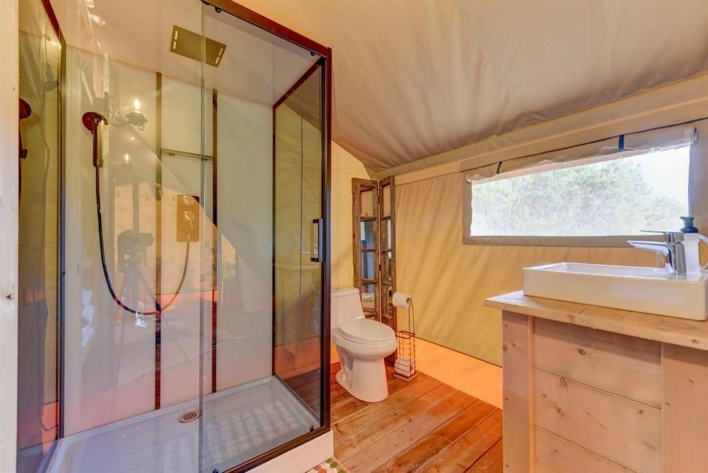 Отель 12 Fires Luxury Glamping With Heating #5 Джонсон-Сити Экстерьер фото